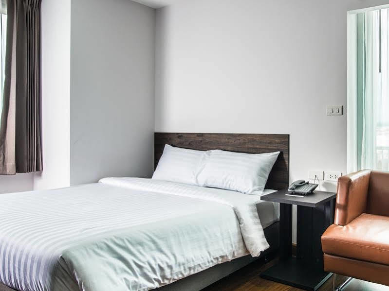 Winner Sriracha Serviced Apartment Si Racha Eksteriør billede