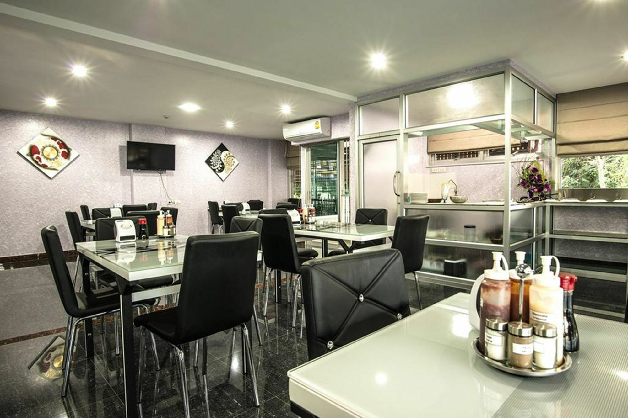 Winner Sriracha Serviced Apartment Si Racha Eksteriør billede