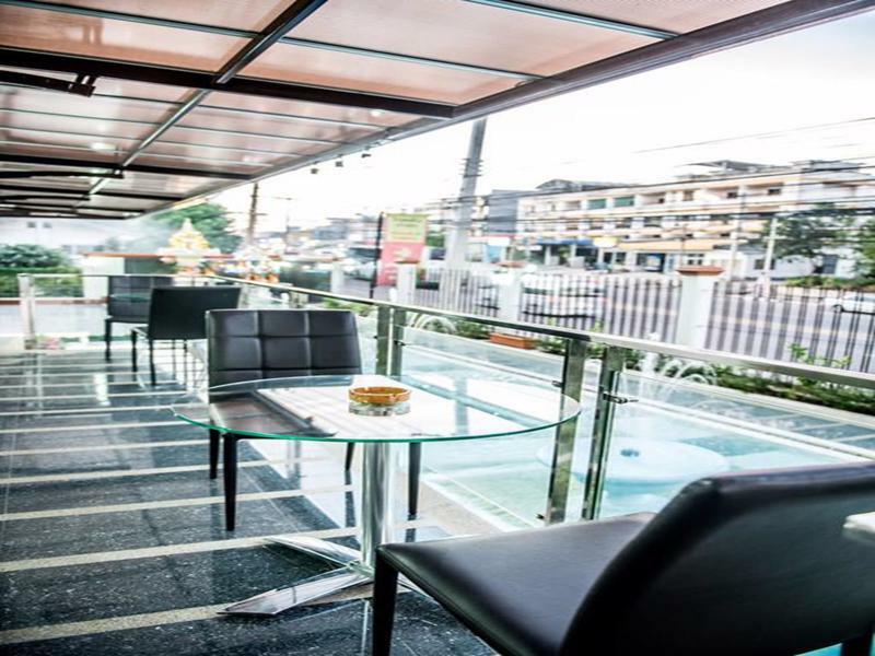 Winner Sriracha Serviced Apartment Si Racha Eksteriør billede
