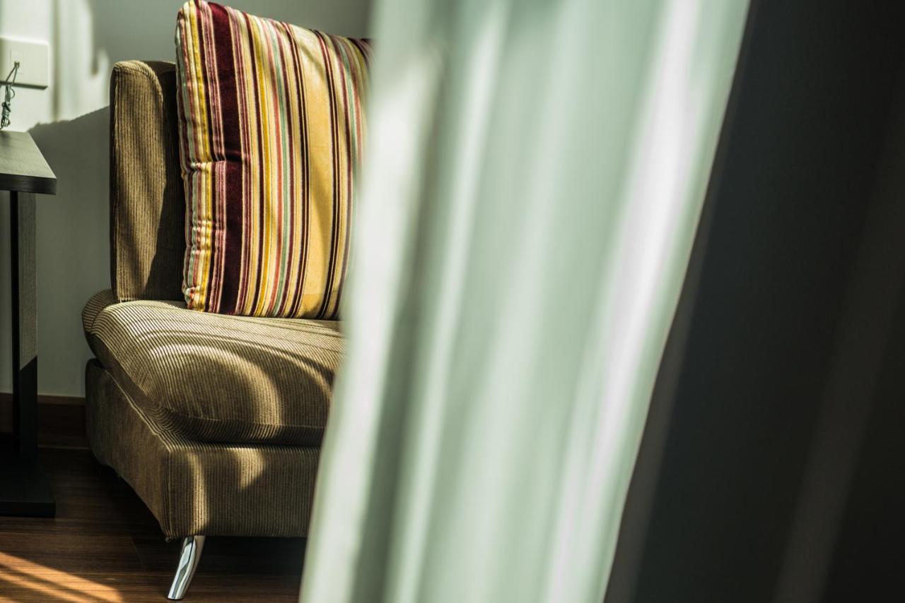 Winner Sriracha Serviced Apartment Si Racha Eksteriør billede