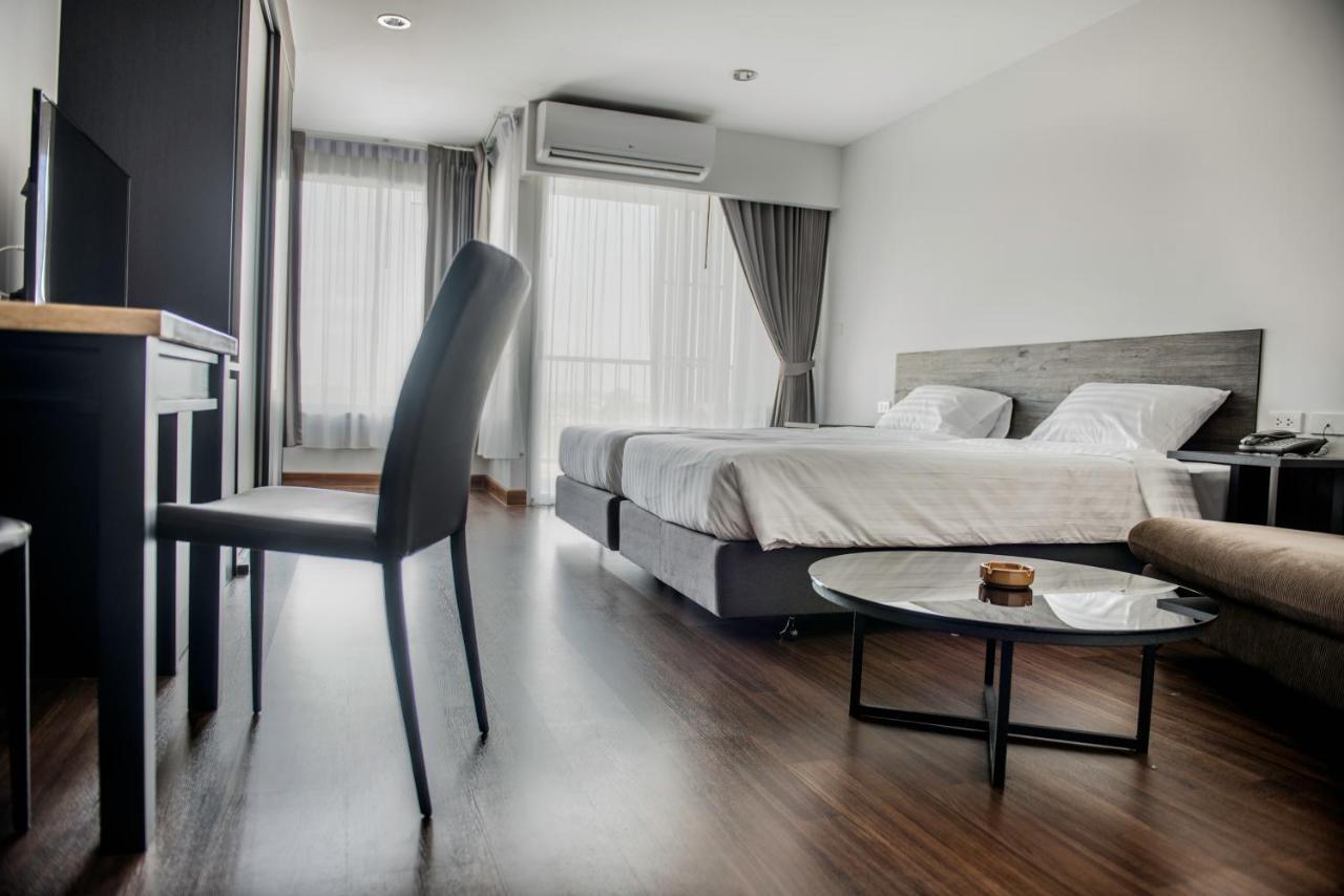 Winner Sriracha Serviced Apartment Si Racha Eksteriør billede
